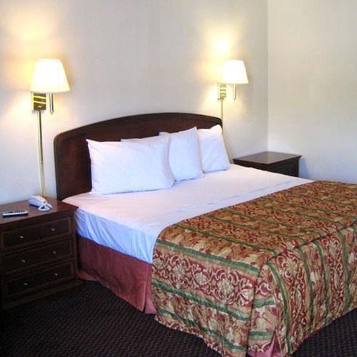 Charlotte Express Inn Oda fotoğraf